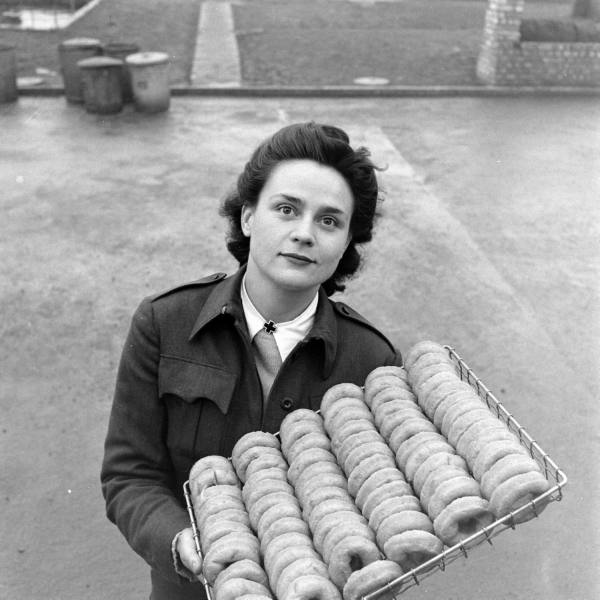 WWII Red Cross Girls Offering Donuts